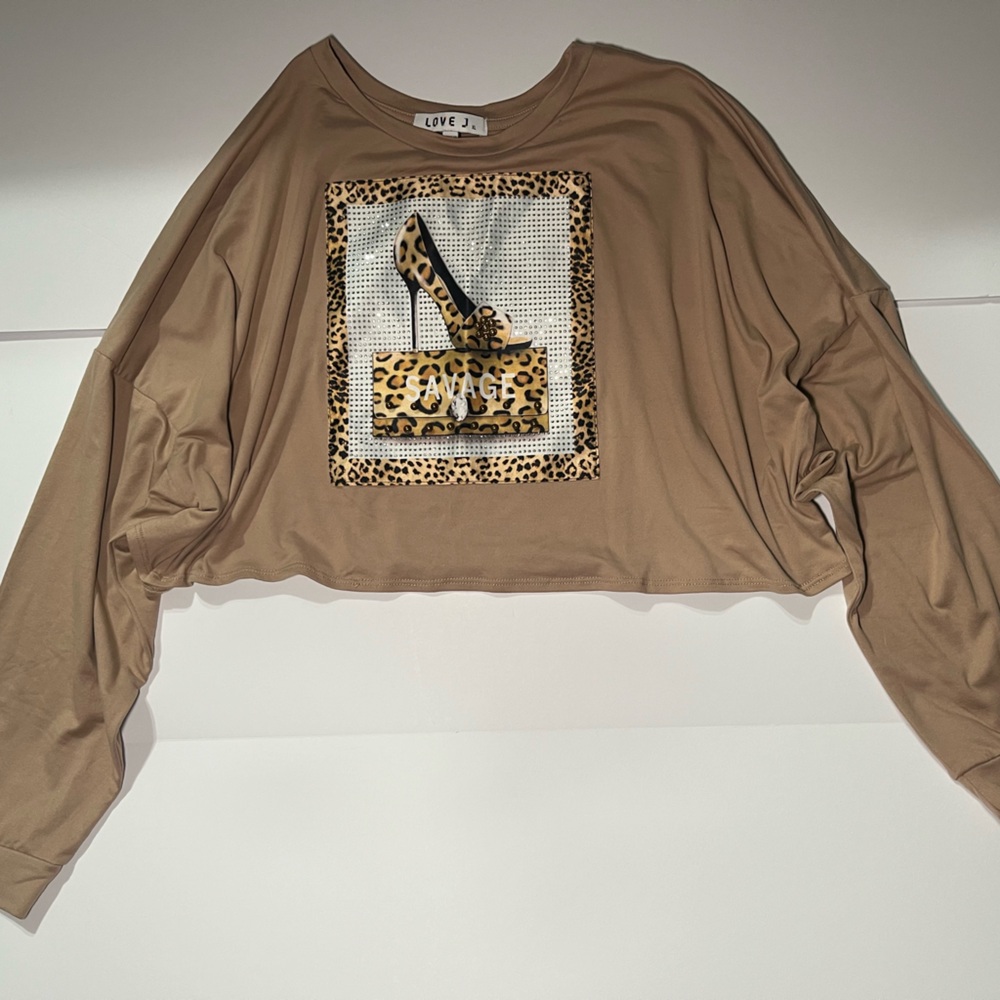 Love cropped long-sleeve top in tan with leopard graphic